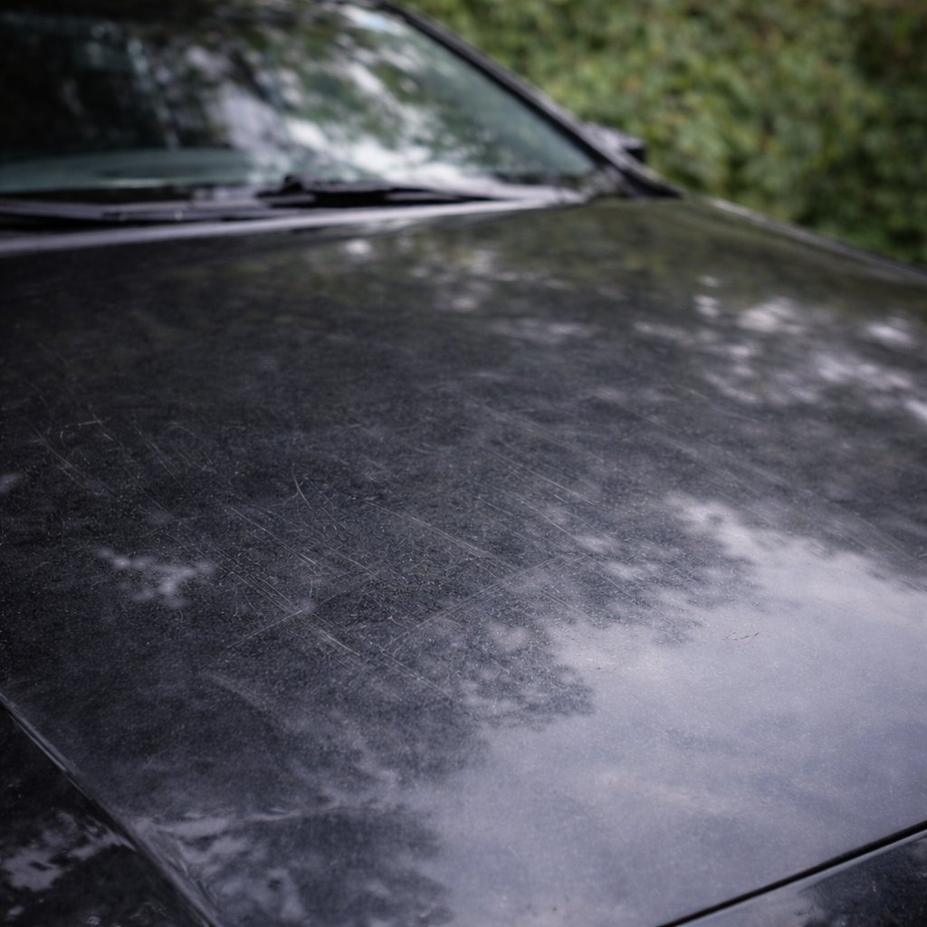 Cera cremosa de brillo y protección para pintura de coches - antes aplicación